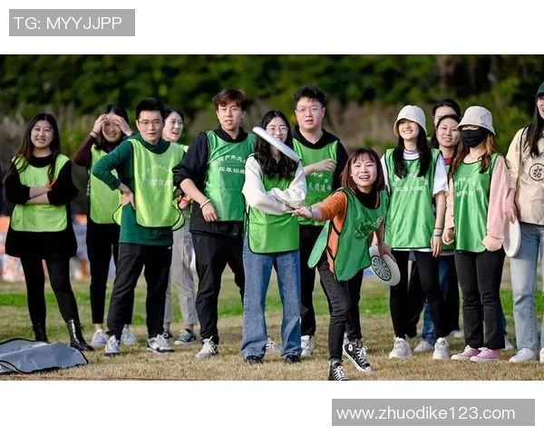 武汉羽毛球队在冠军赛中的团队协作表现分析与启示 武汉羽毛球队在冠军赛中的团队协作表现分析与启示