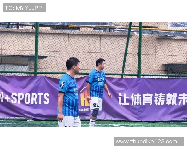 杭州足球队心理素质引发热议球迷与专家观点交锋分析 杭州足球队心理素质引发热议球迷与专家观点交锋分析