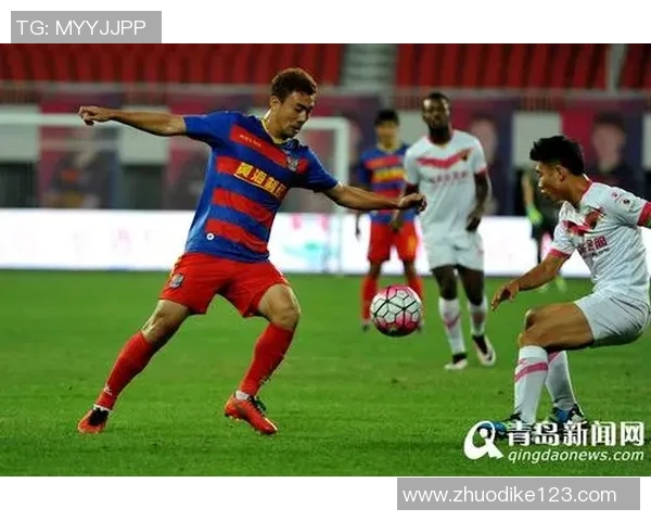 深圳足球队在全国锦标赛积分榜上以70分稳居第一名展现强劲实力