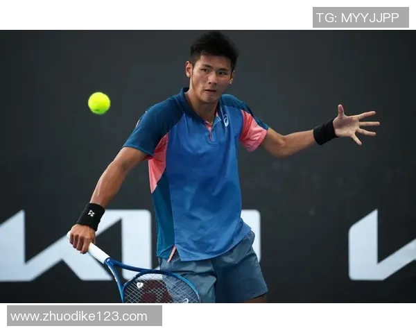 赛后分析:上海网球队与成都网球队的默契配合与战术探讨 赛后分析:上海网球队与成都网球队的默契配合与战术探讨